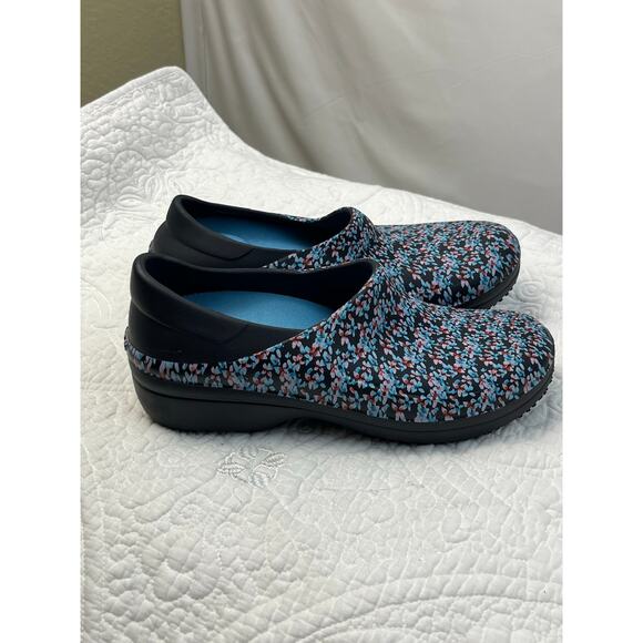 Crocs Women’s Size 9 Floral-Print Triple-Comfort Rubber Clogs – Lightweight EVA - Picture 7 of 10